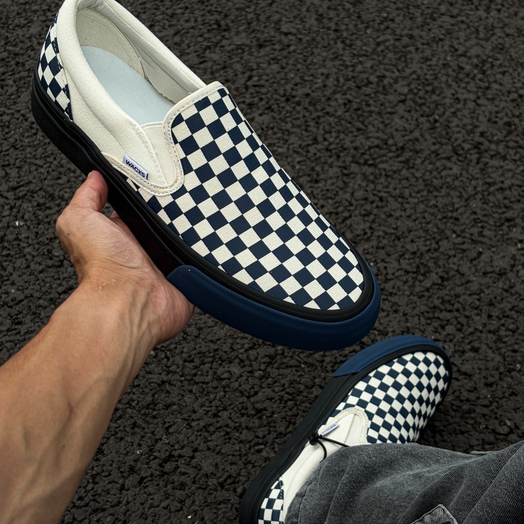 青白のチェッカーボード柄スリッポン、黒いアウトソール、レトロ - Adidas Shoes Superstar のレビューと価格